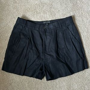 NWT Banana Republic Pleated Linen Shorts